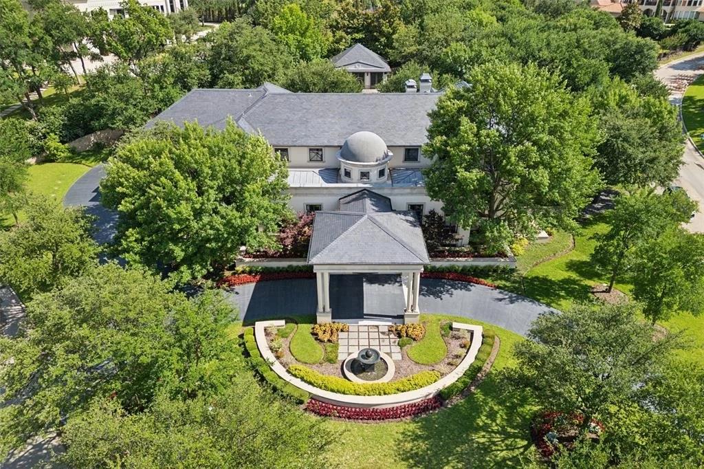 6800 High Gate Road — Kings Gate