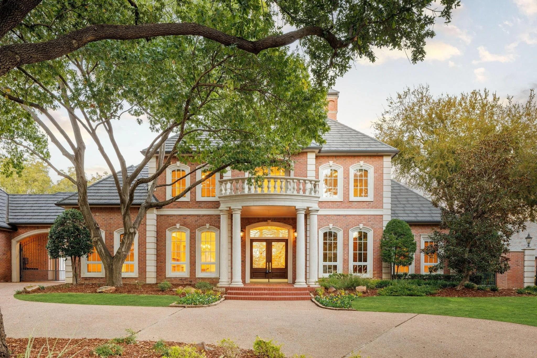 Luxury ($1.5M+): Property-Specific