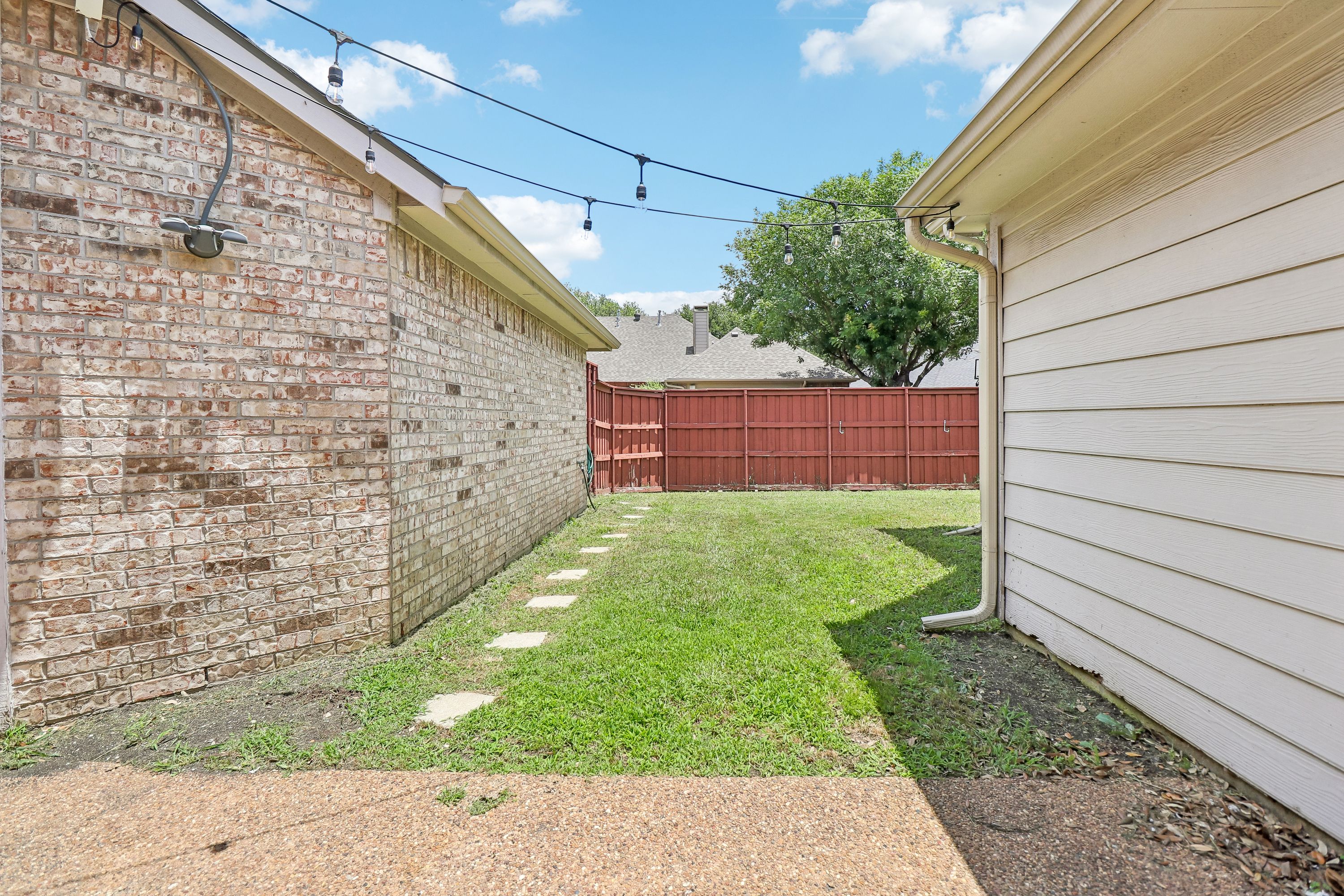 6868 Baird Dr — photo