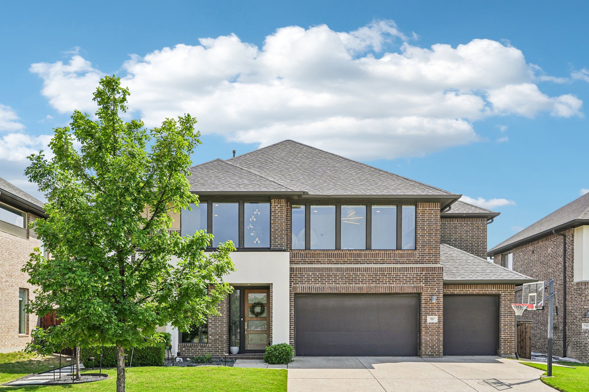 787 Benalla Dr — photo