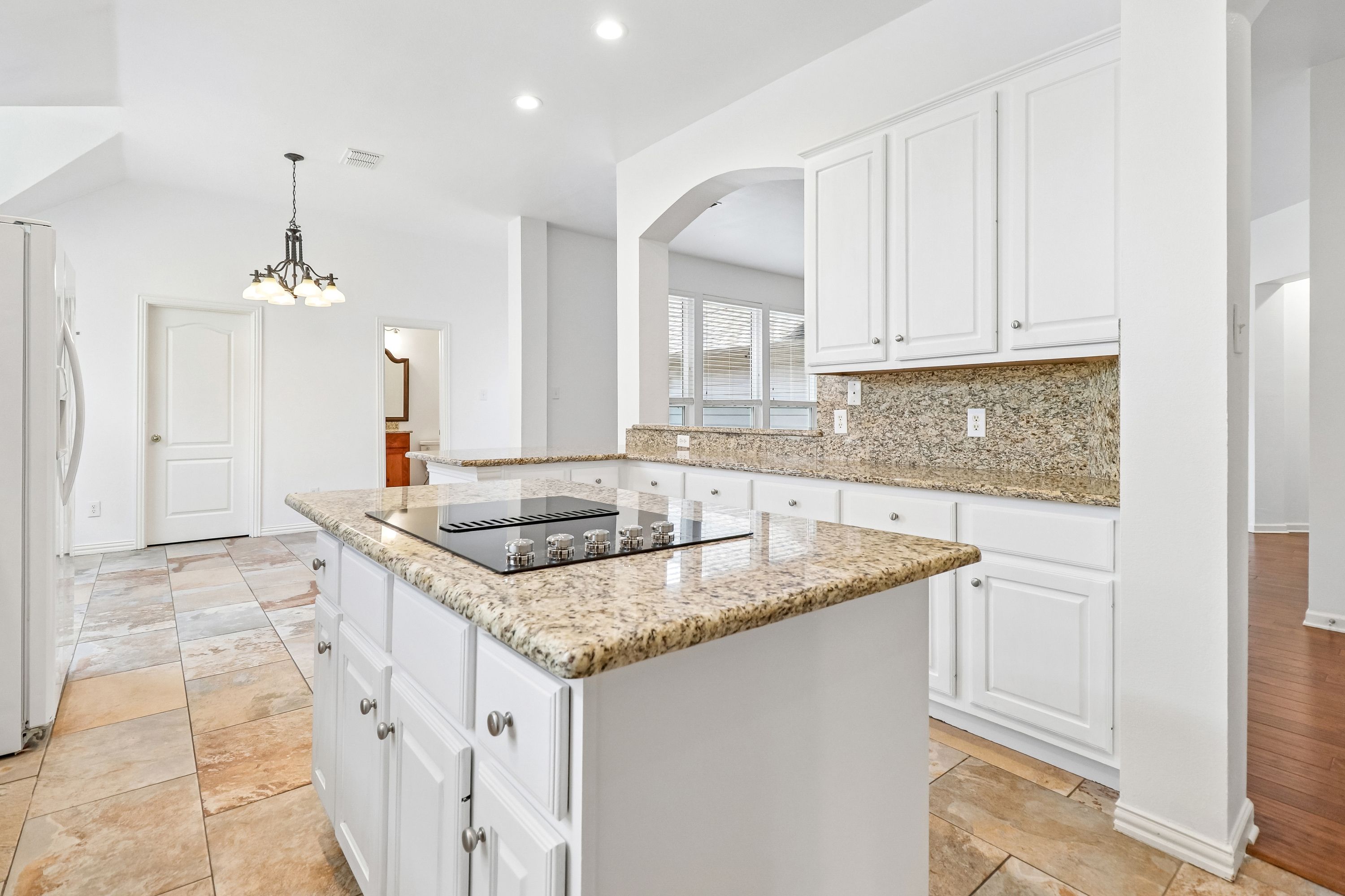 6868 Baird Dr — photo