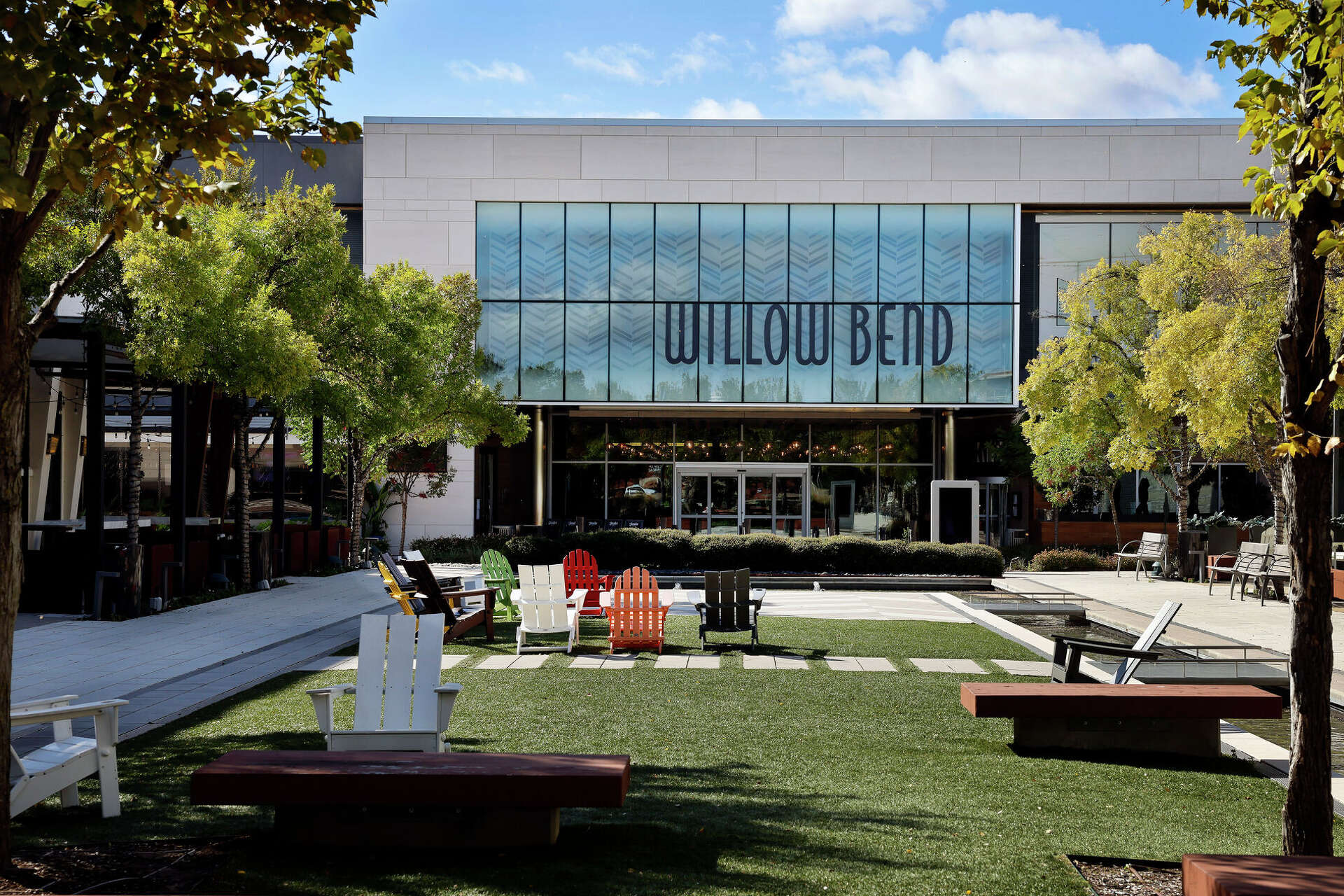 The Shops at Willow Bend