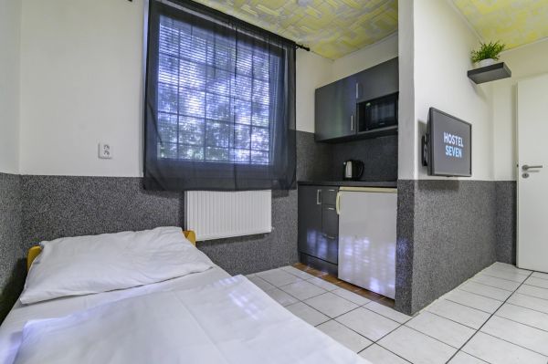 Hostel Seven - rooms