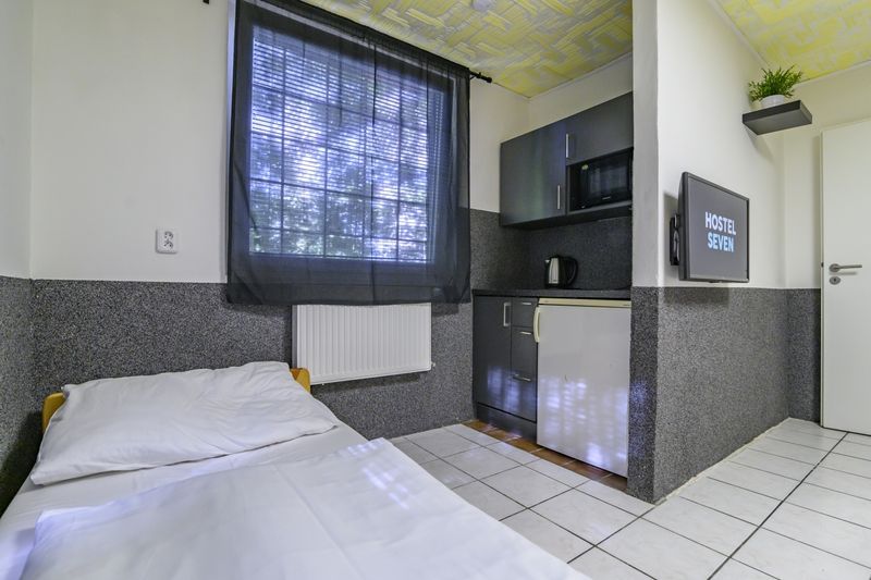 Hostel Seven - rooms