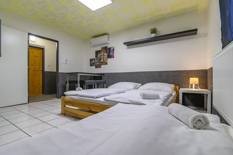 Hostel Seven - rooms