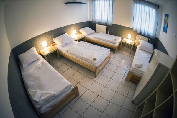 Hostel Seven - rooms