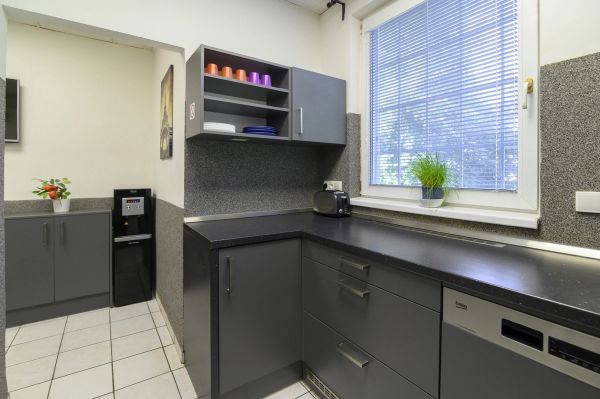 Hostel Seven - kitchen
