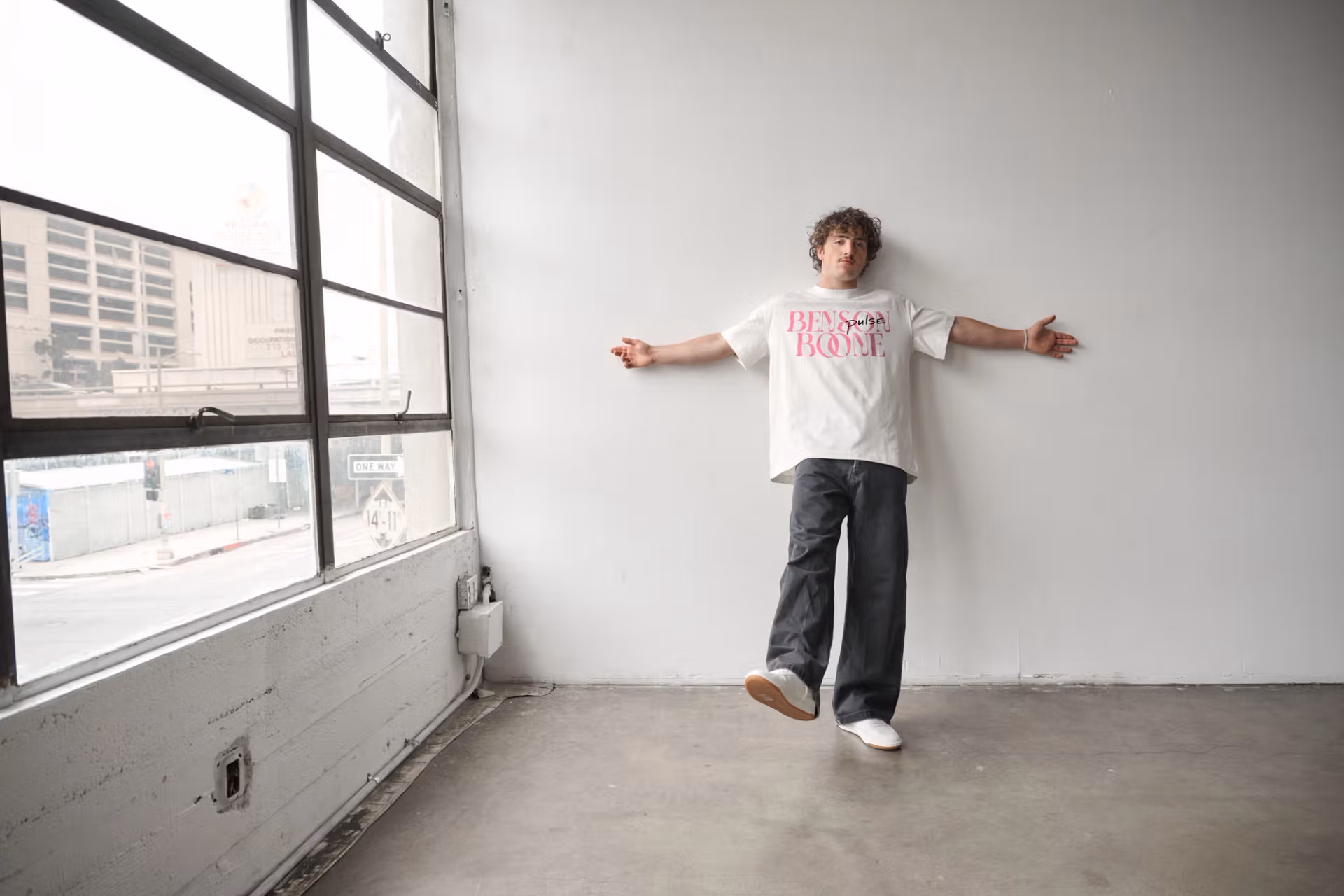 benson boone in his contemporary boxy tee