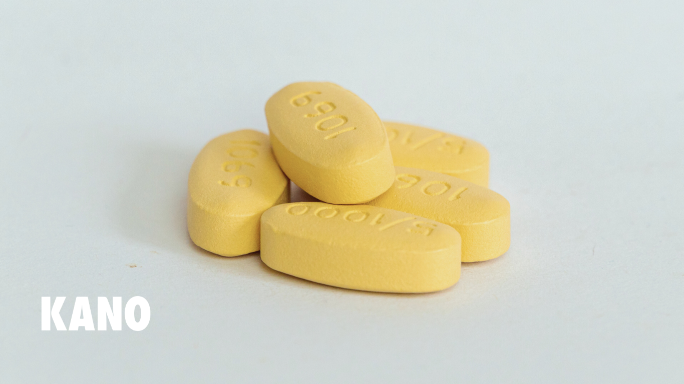 Le Cialis 10 mg est un médicament pour traiter la dysfonction érectile en augmentant le flux sanguin vers le pénis. Il est pris avant les rapports sexuels et reste efficace pendant 24 à 36 heures. Sa durée d’action prolongée en fait une option très pratique. Cependant, il est important de prendre en compte les effets secondaires possibles et de consulter un médecin avant son utilisation.