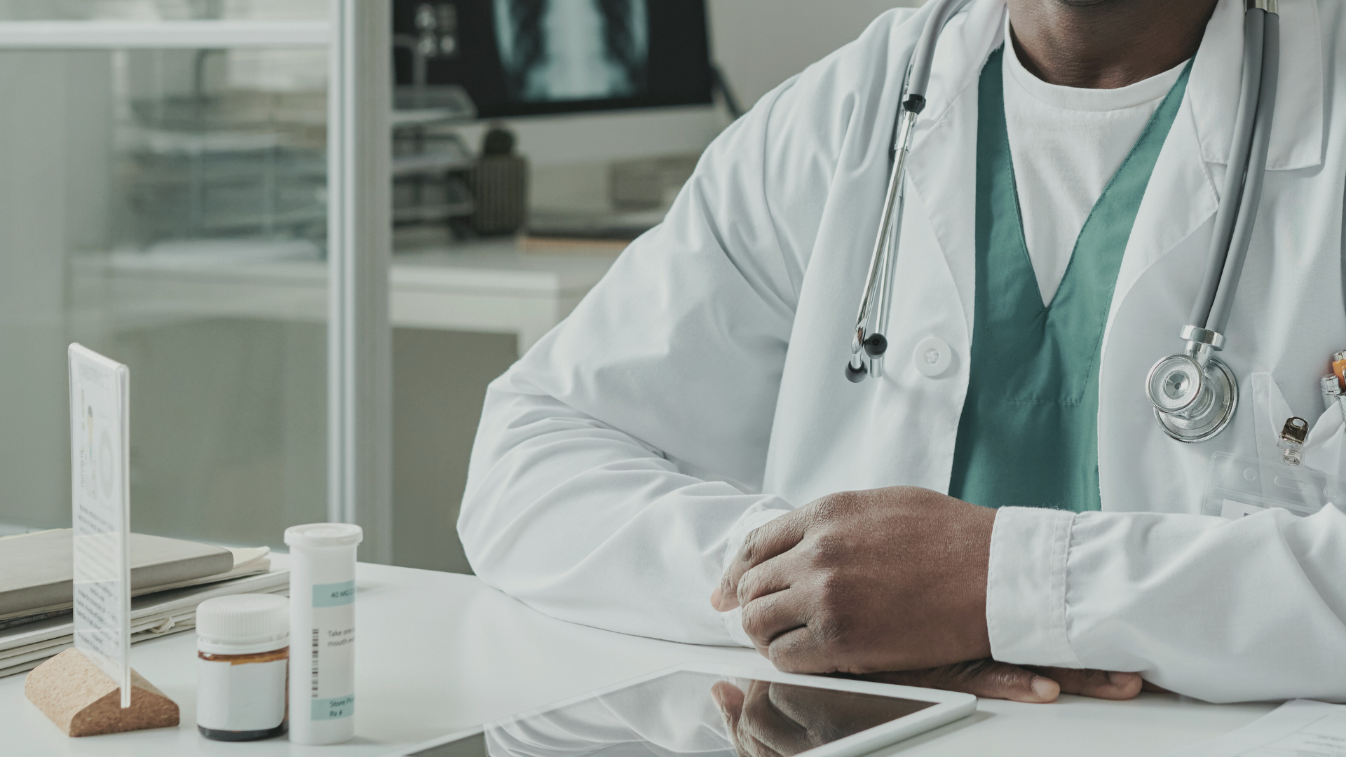 Guide visuel des effets indésirables du Priligy avec conseils de prévention et signes d'alerte