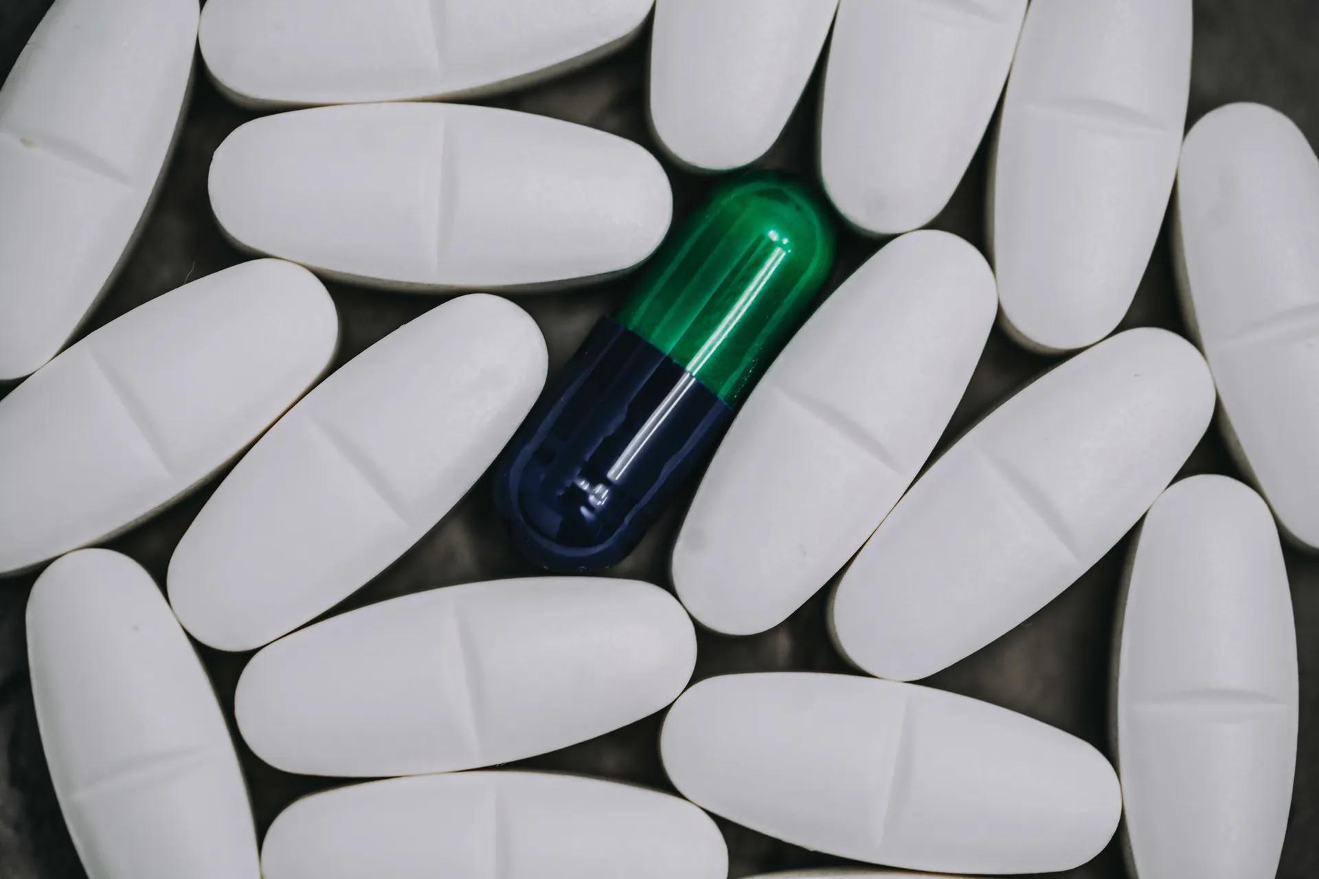 Comparaison entre achat légal de sildénafil avec ordonnance et risques des sites illégaux sans prescription