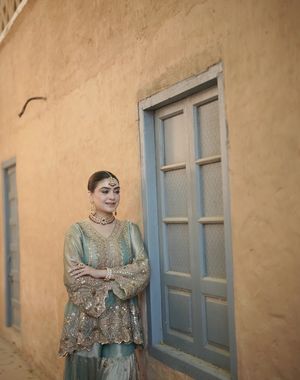 Firozi Gharara