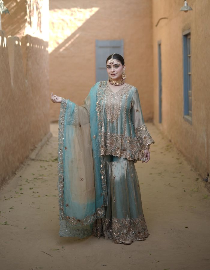 Firozi Gharara