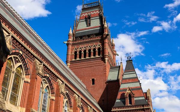 A picture of Annenberg Hall at Harvard University