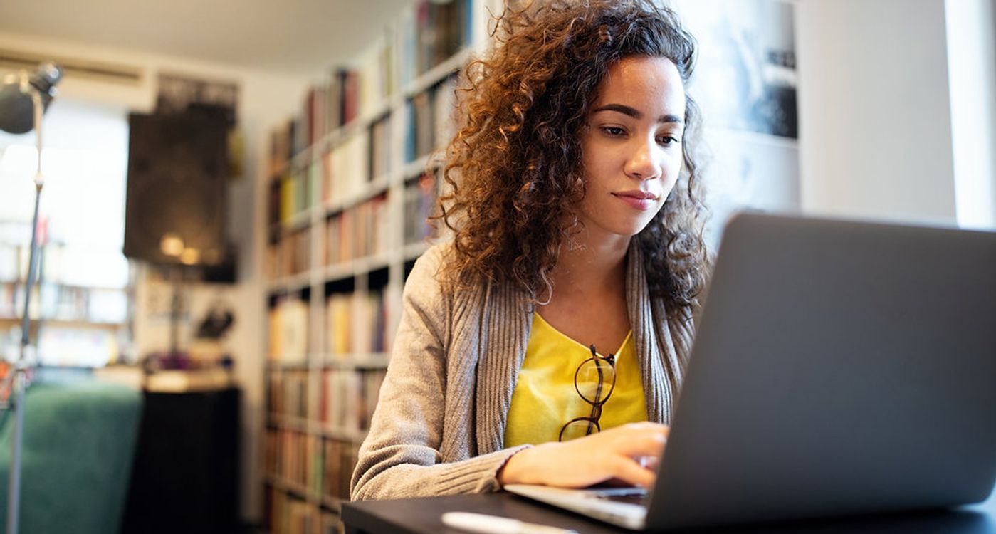 IA Generativa e Ensino Superior: Uma Nova Fronteira Ética e Pedagógica