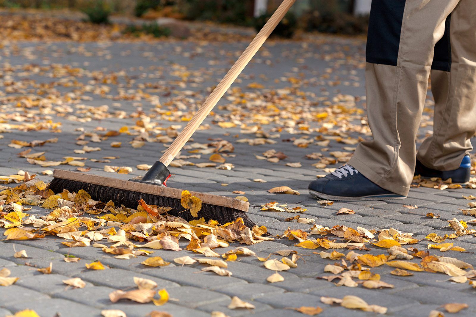 Maintenance of paving stones for winter