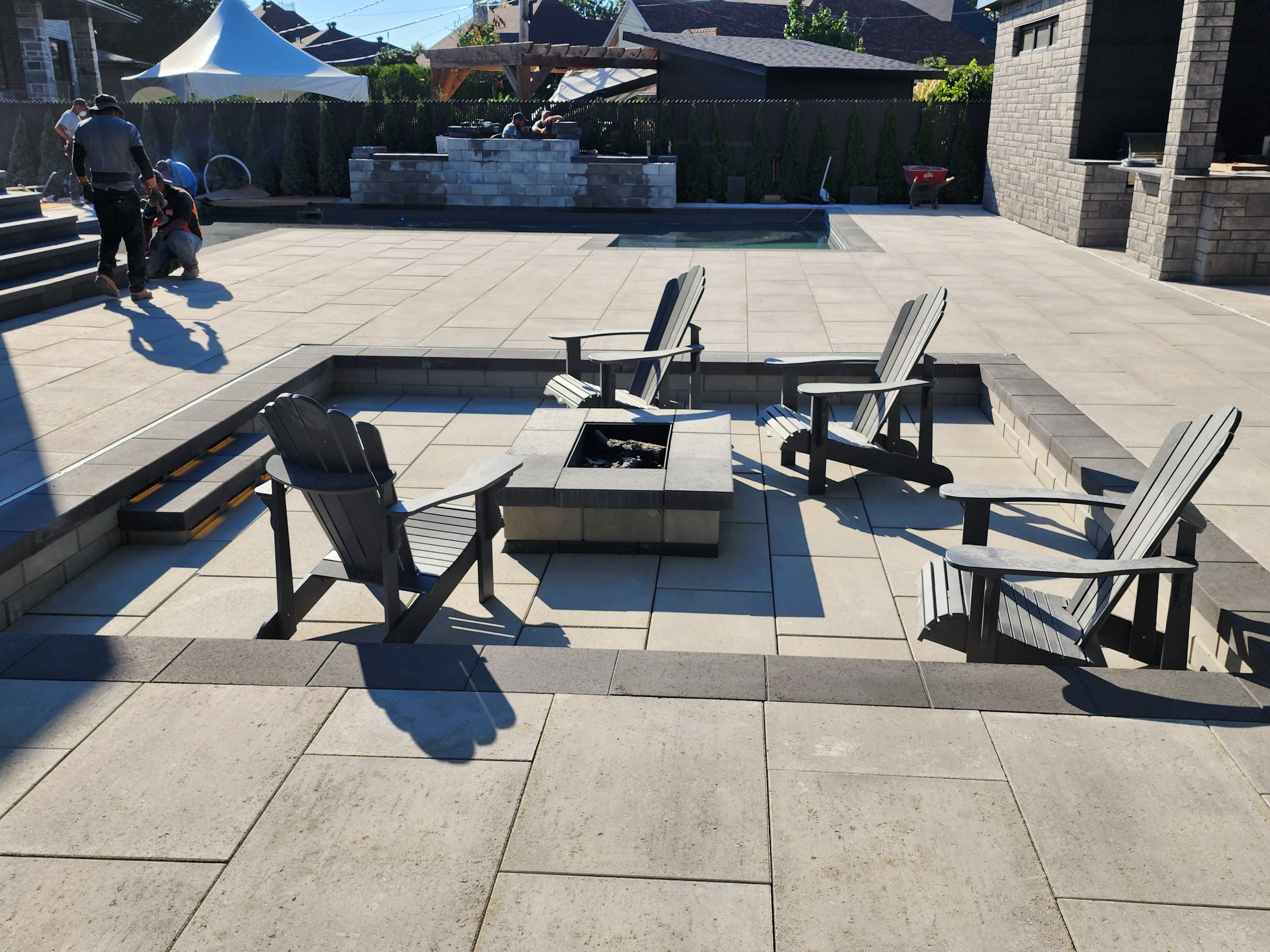 foyer extérieur en pavé uni 