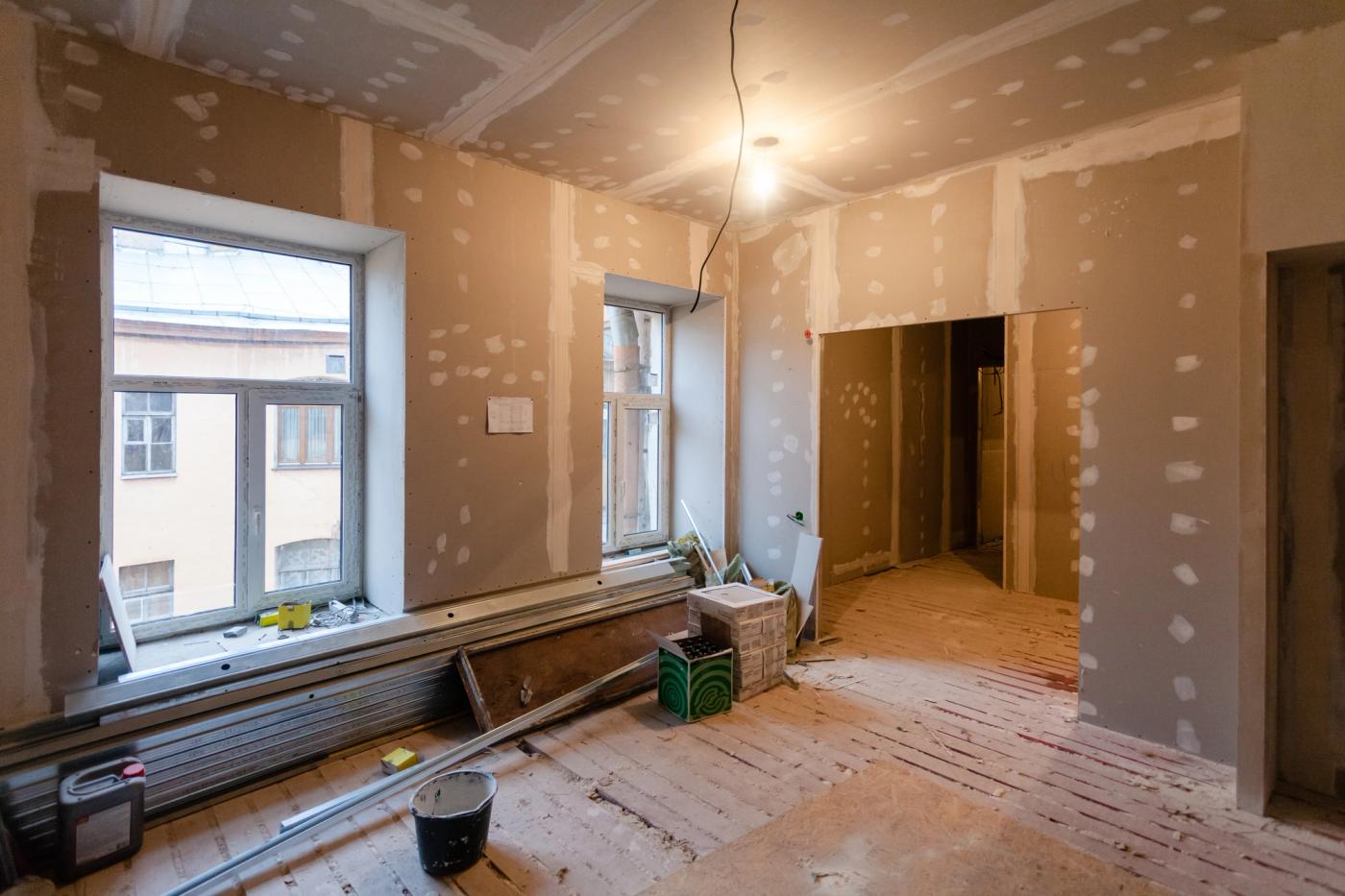Fresh plasterboard and filled joints, ready for decoration.