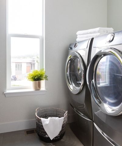 castle-pines-village-laundry-room-design-bravo.jpg
