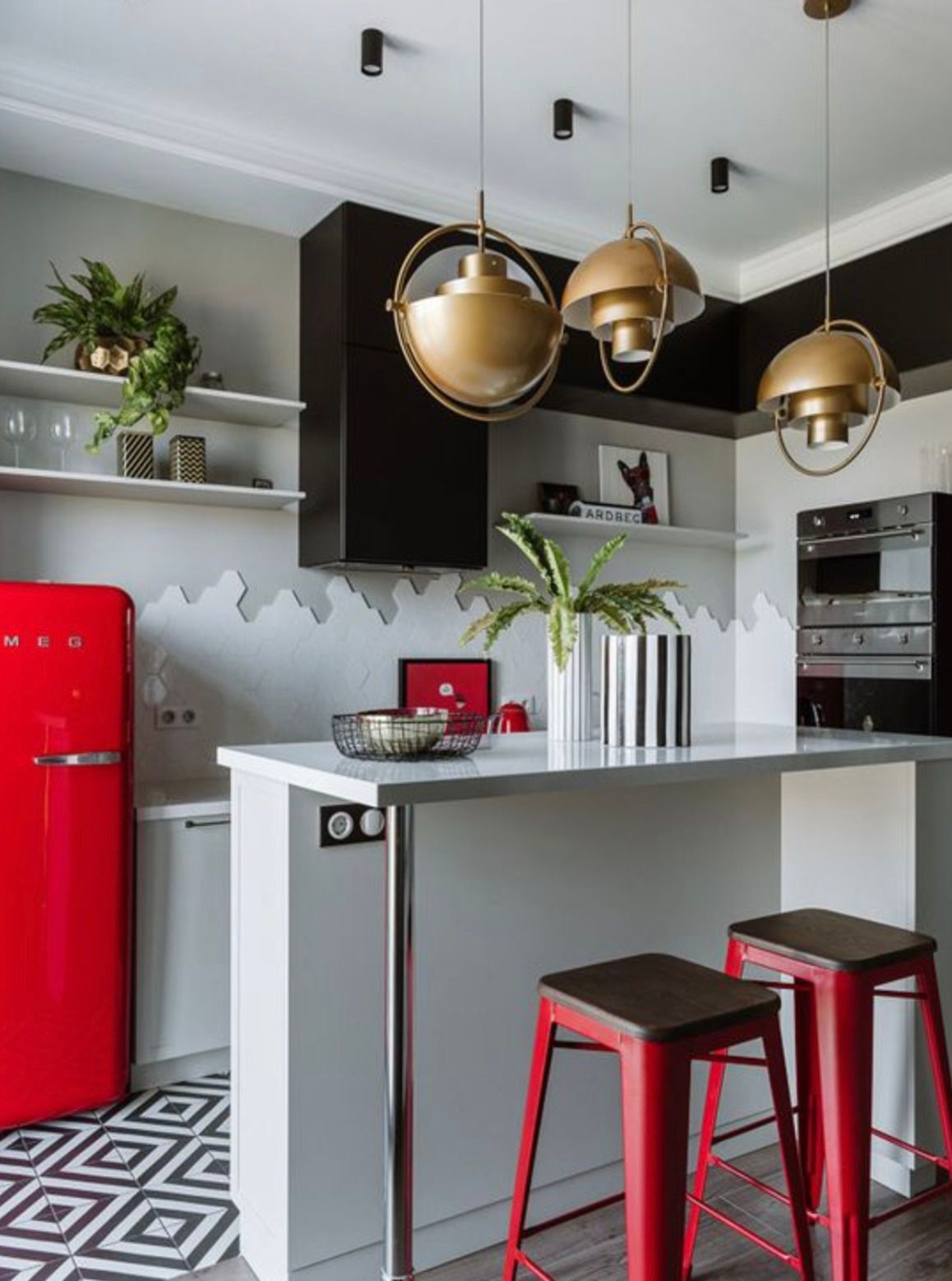 Kitchen-Black-Red.jpg