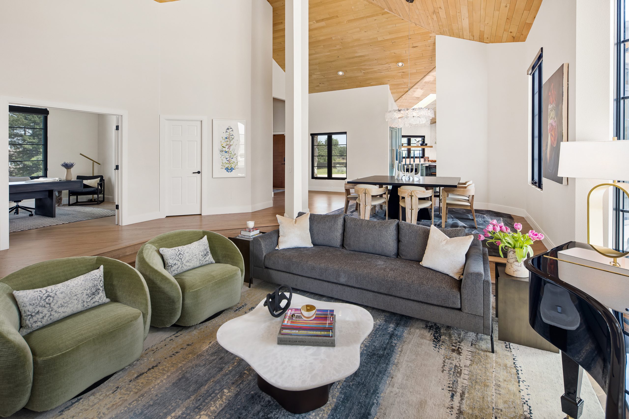 10 Must Have Furniture Pieces for a Modern Living Room