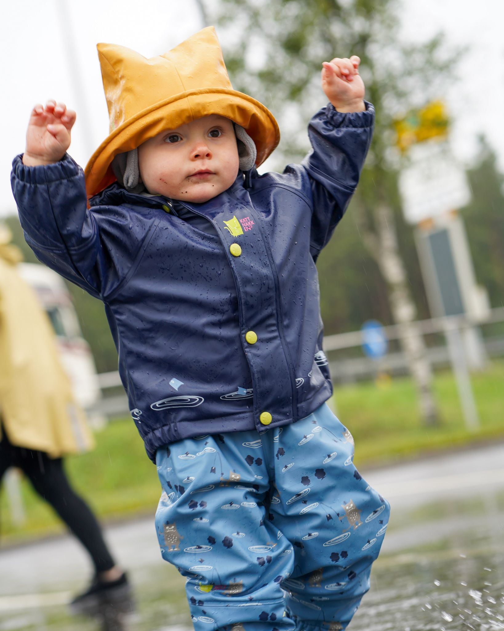 "Så stor er eg" - eit regnsett gir mulighet til å justere selane etter bornet si vekst, og kan slik vera passe lenge.