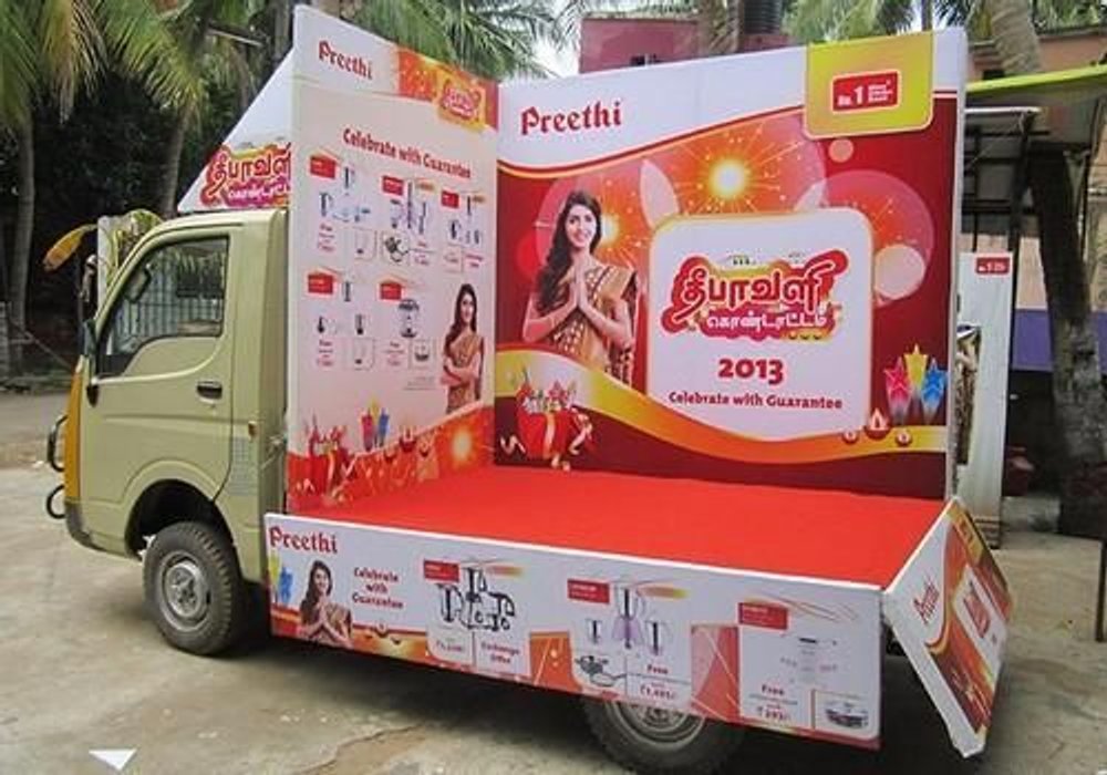 Mobile van branding in Pune: Hinjewadi IT corridor and 2026 PMC-PCMC rate map