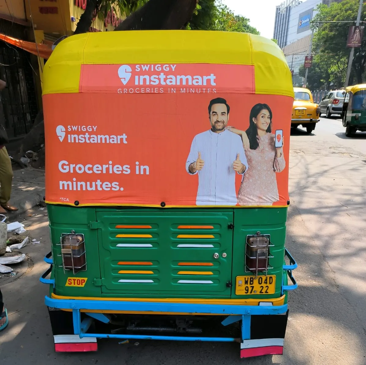 Auto Hood Branding Visibility Science in Bangalore (2026): Colour Psychology, Design Rules, Placement Angles & ROI Boosting Techniques