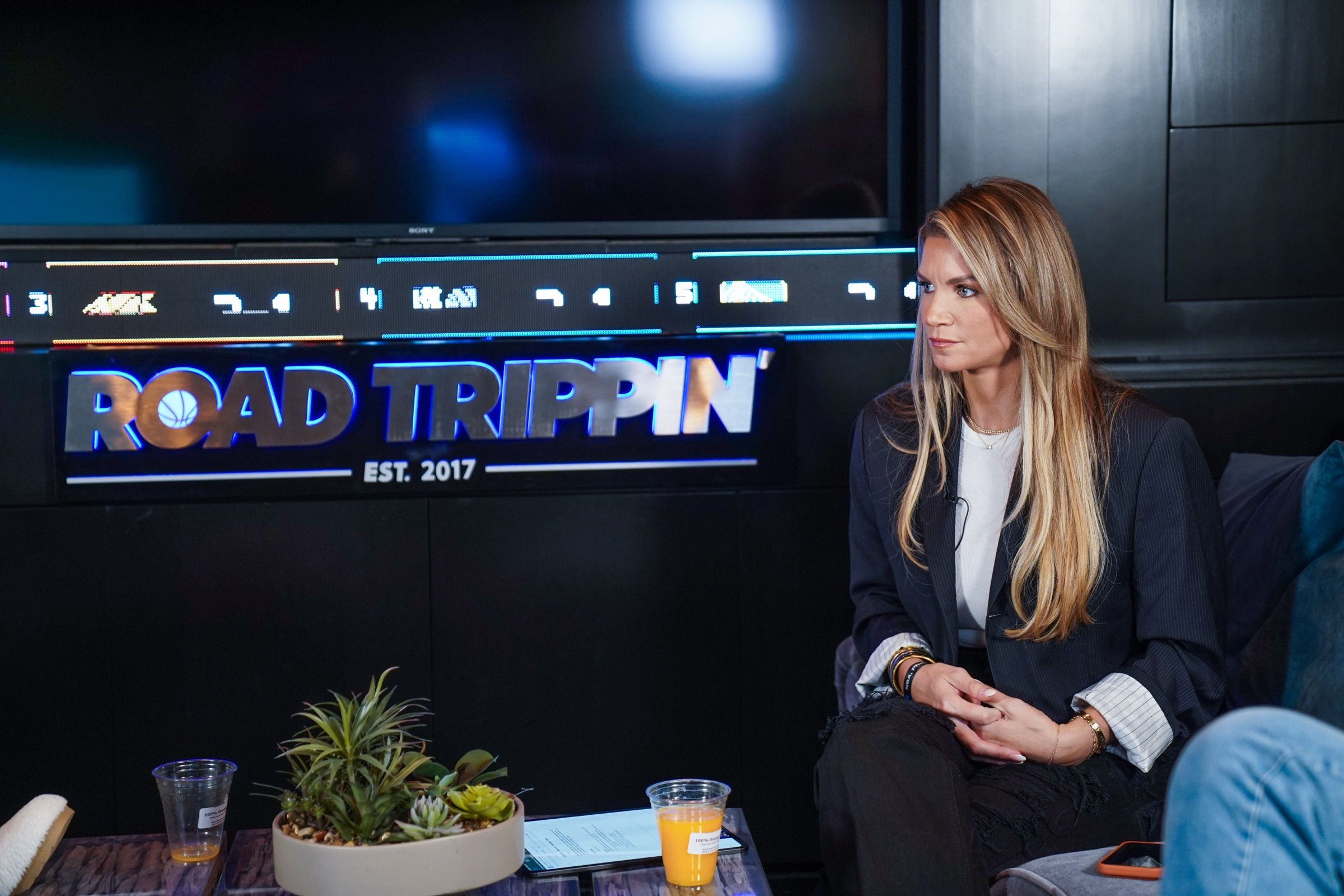 The Road Trippin' Show, RT10.16-040