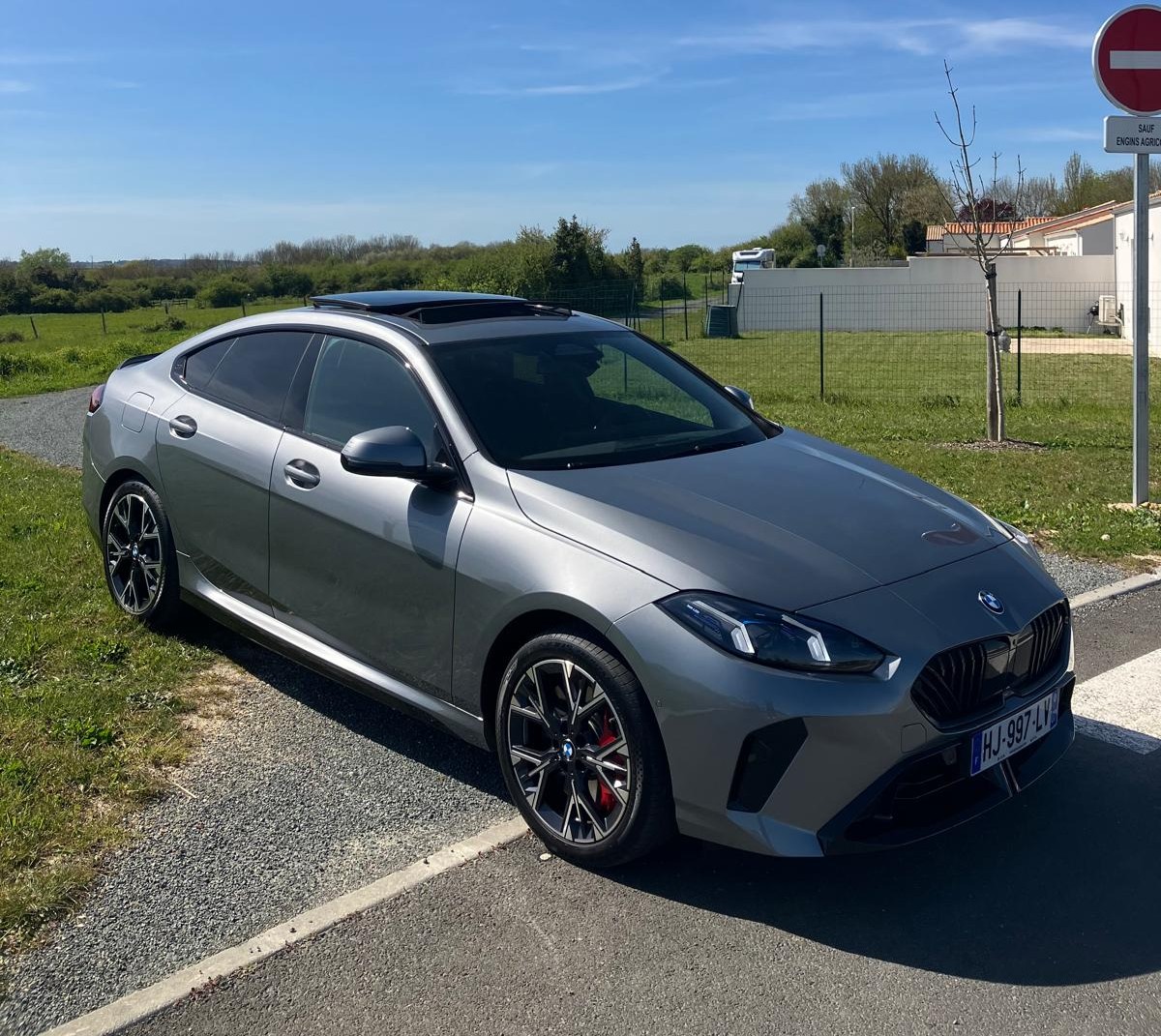 BMW M220i