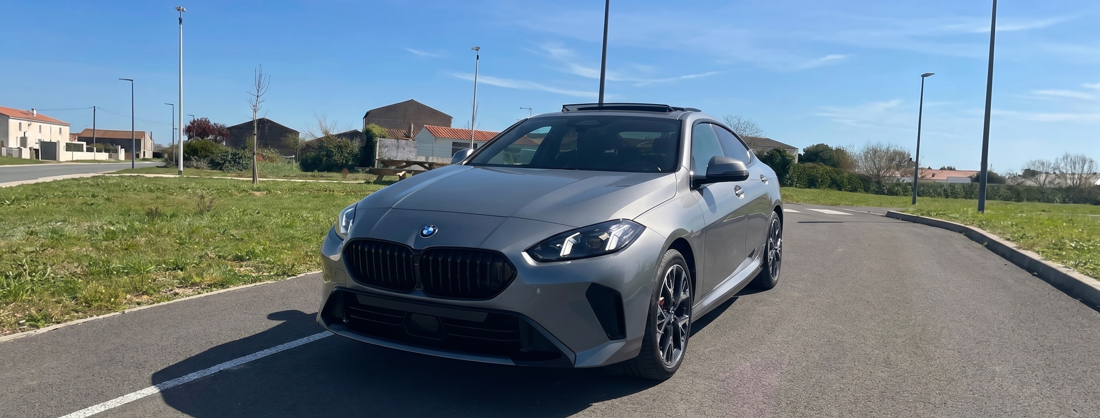 M220i