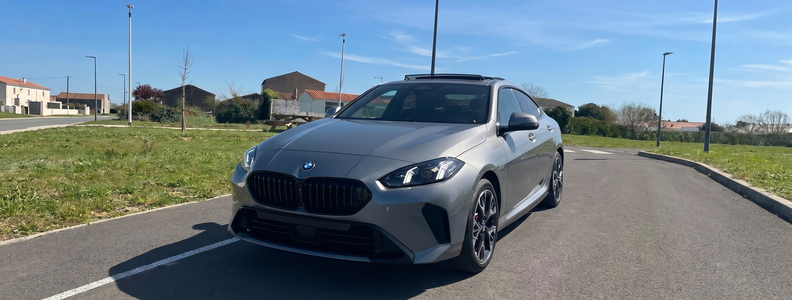 M220i