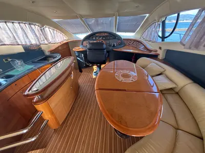 Azimut 55 fly