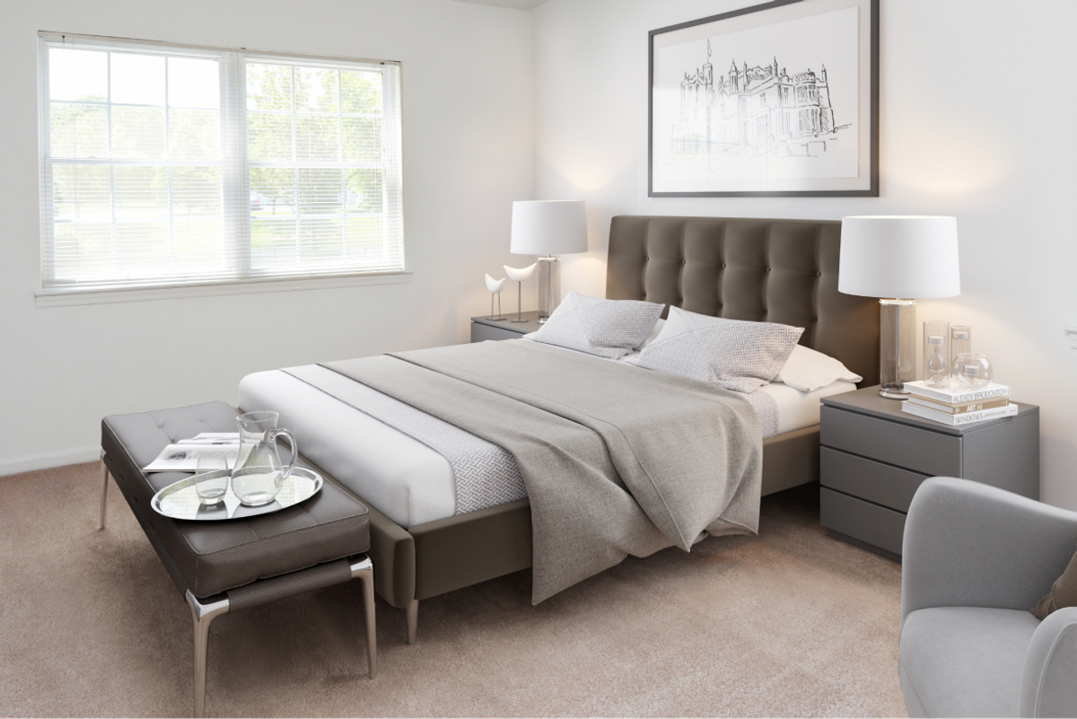 Mirror Pond at Moriches Heatherwood Communities