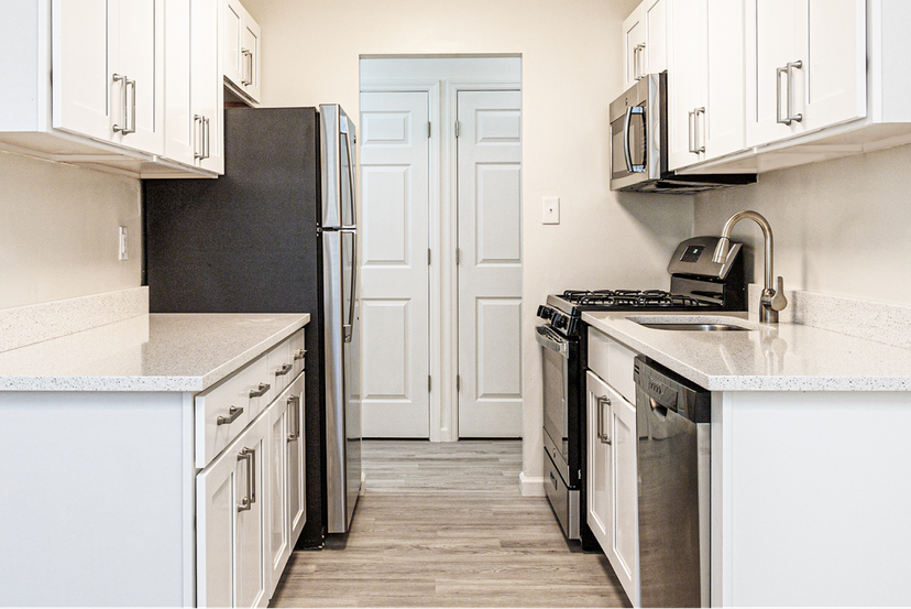 Hillcrest Village Amenities Heatherwood Communities