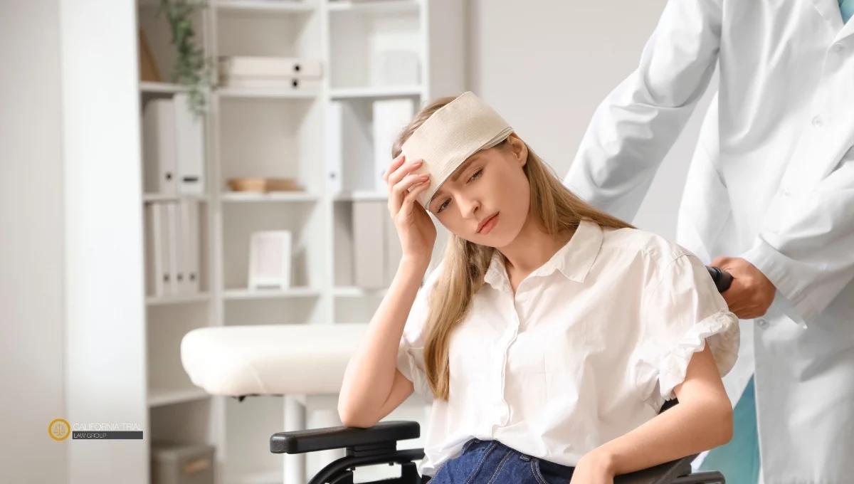 concussion-patient-receiving-medical-treatment