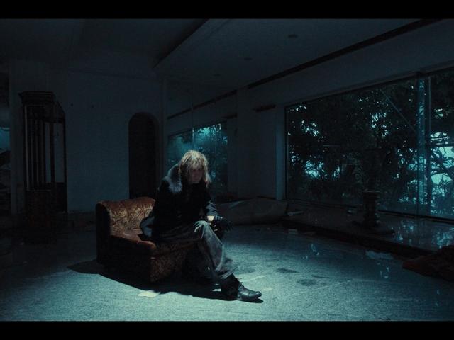 kuudere – stalker (Music Video), directed by Noah Neko — still 1