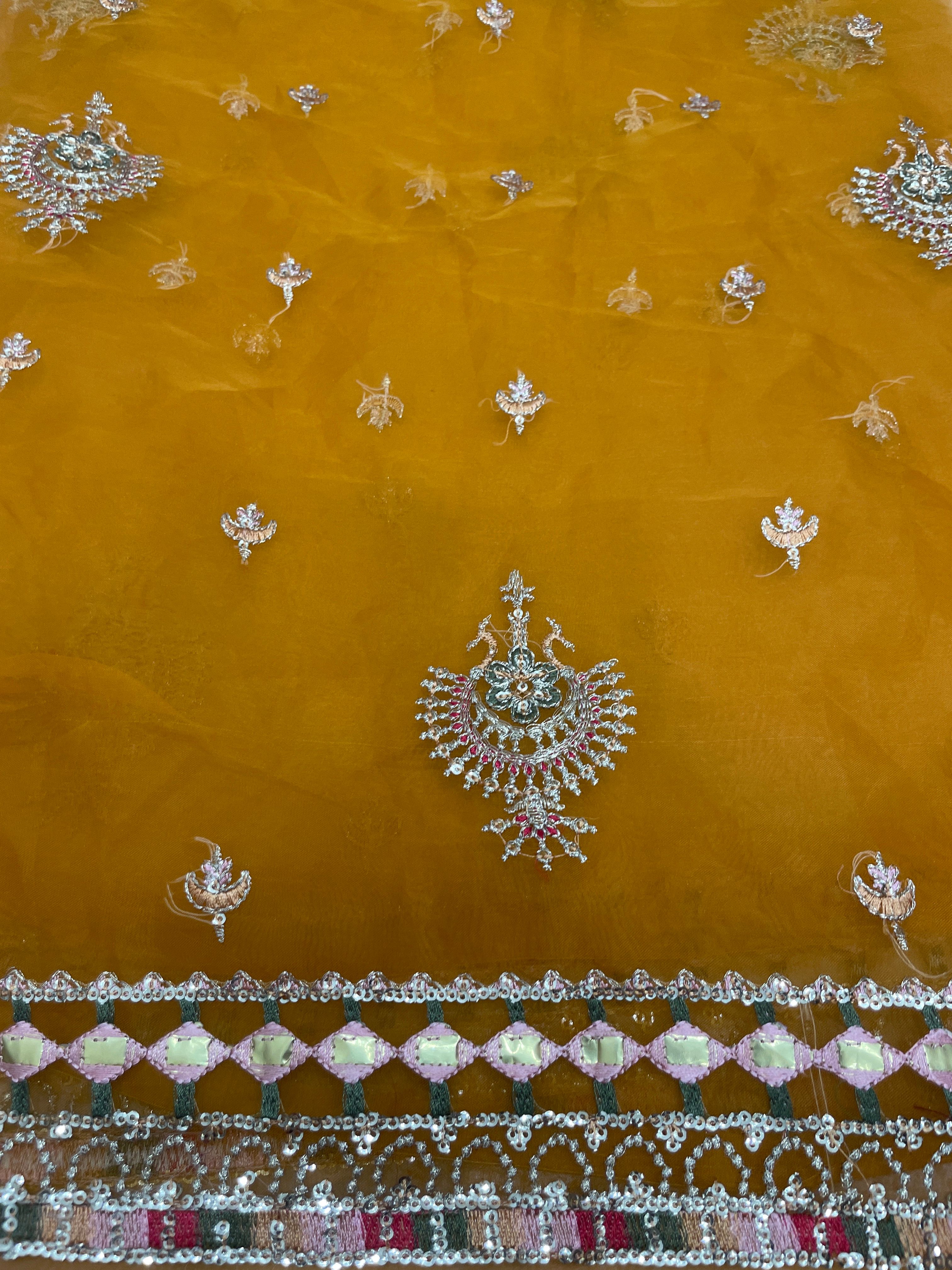 MNR organza front