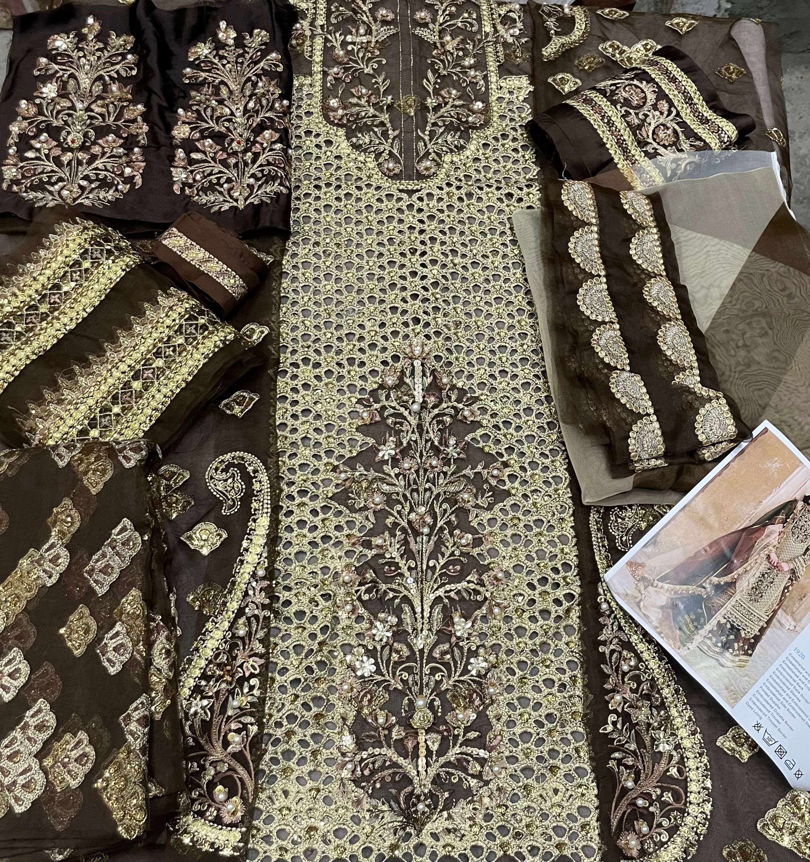 MNR beautiful brown clr 3 piece