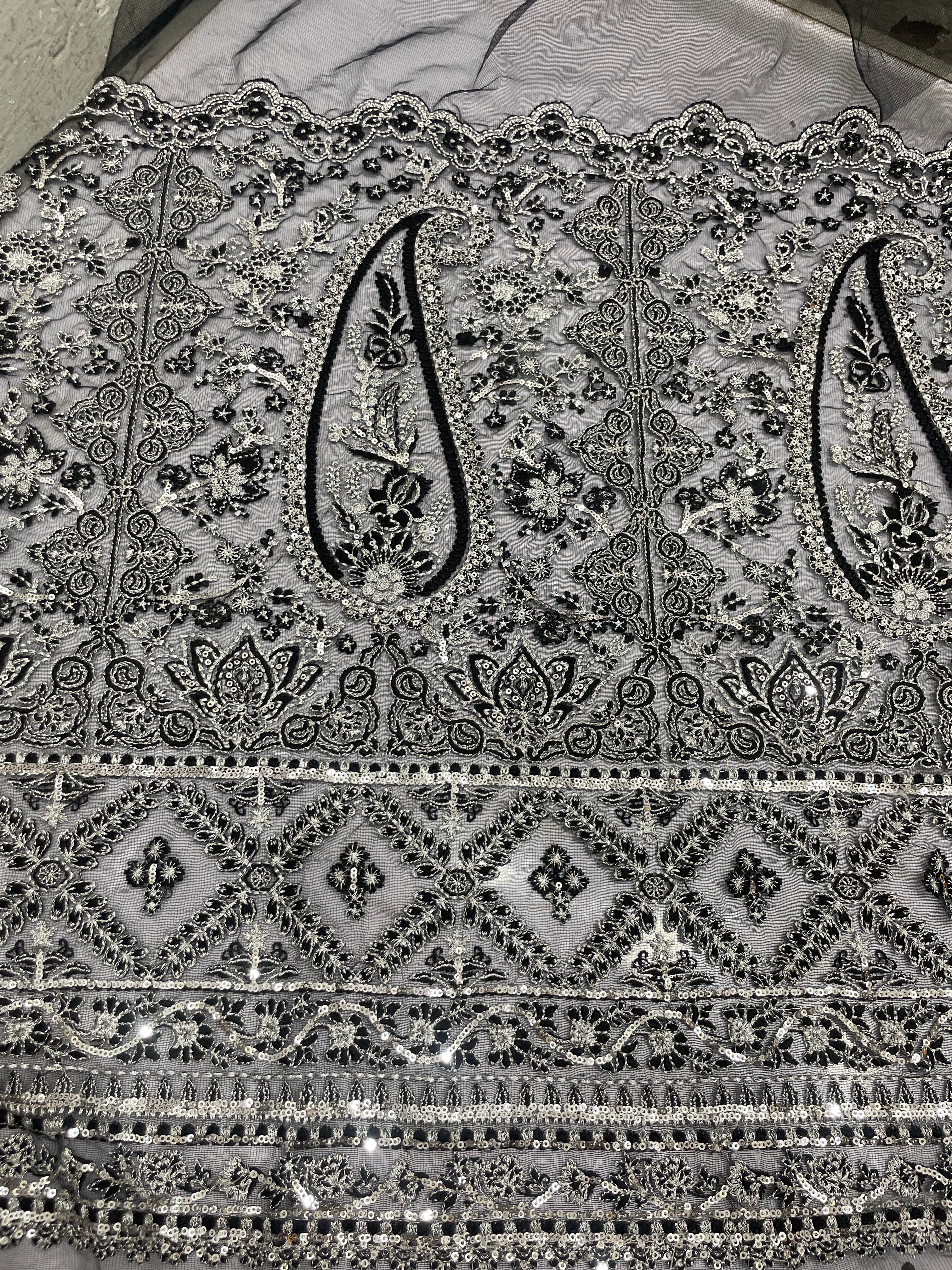 Beautiful black and white front soft net fabric 