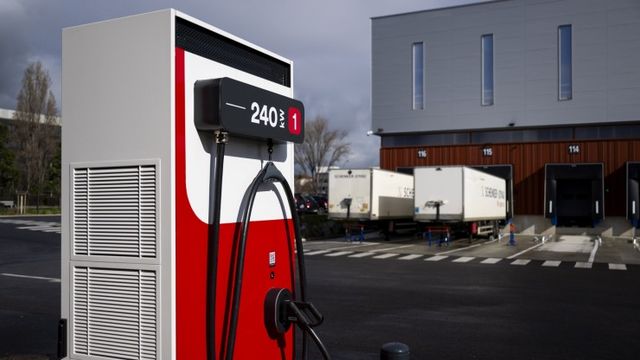 Borne de recharge électrique