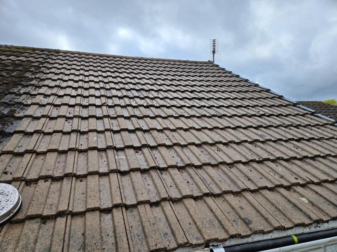 Roof cleaning in Kidderminster