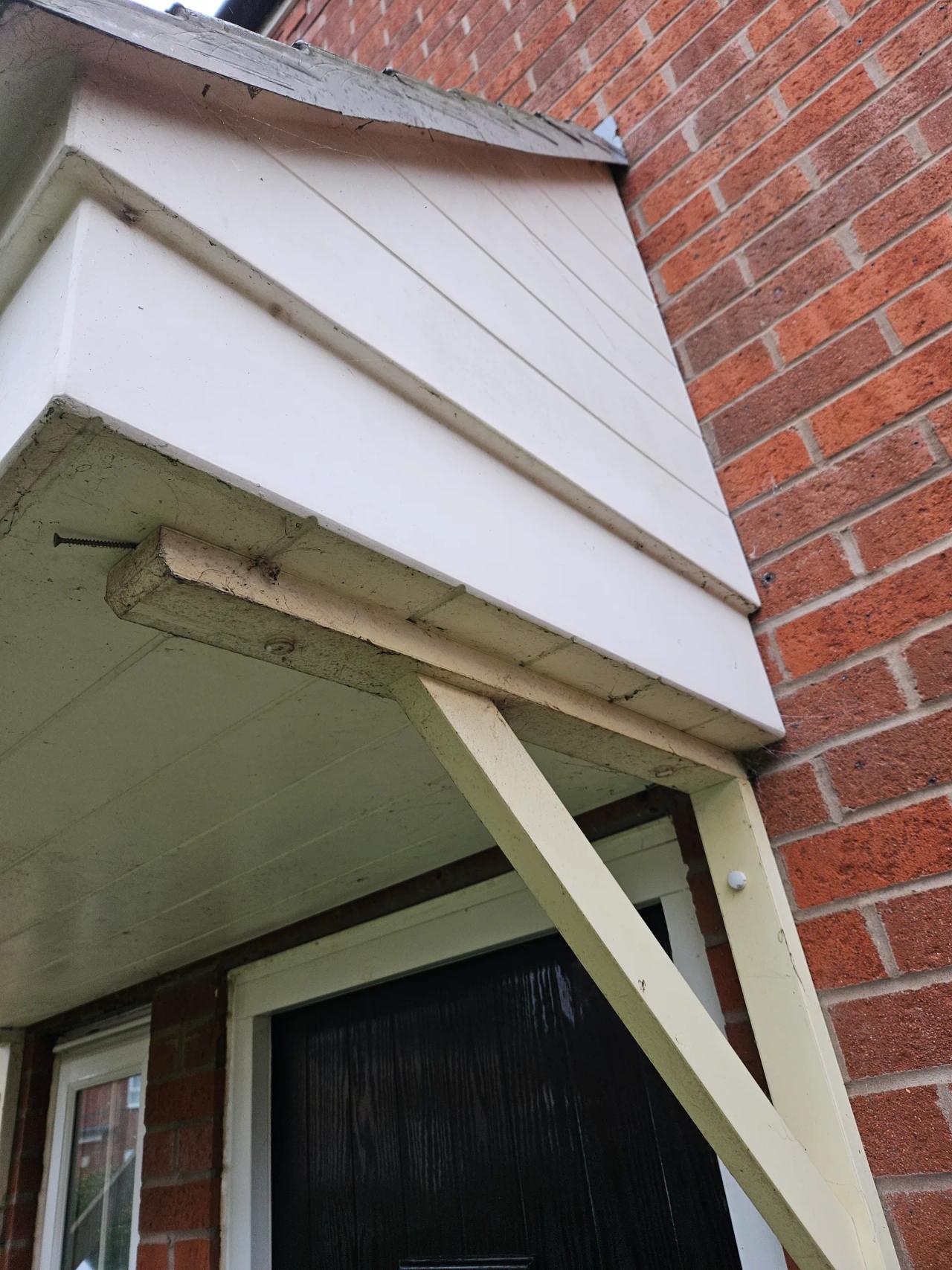 Fascia and soffit cleaning in Kidderminster