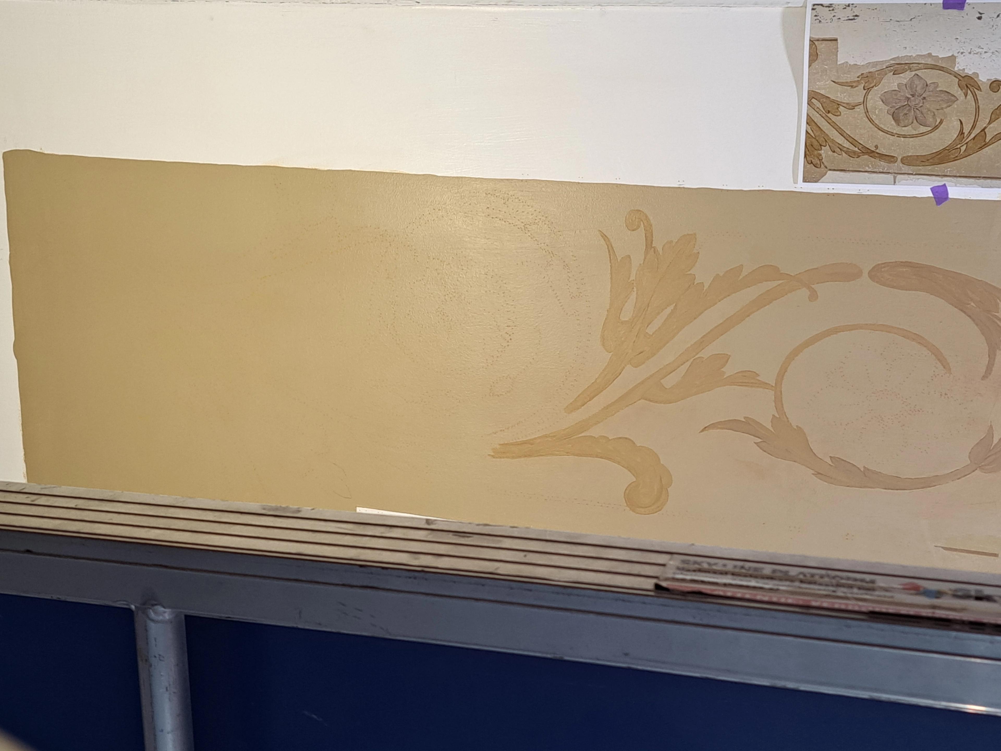 De gestippelde contouren worden zichtbaar op het plafond (3 juni 2025)