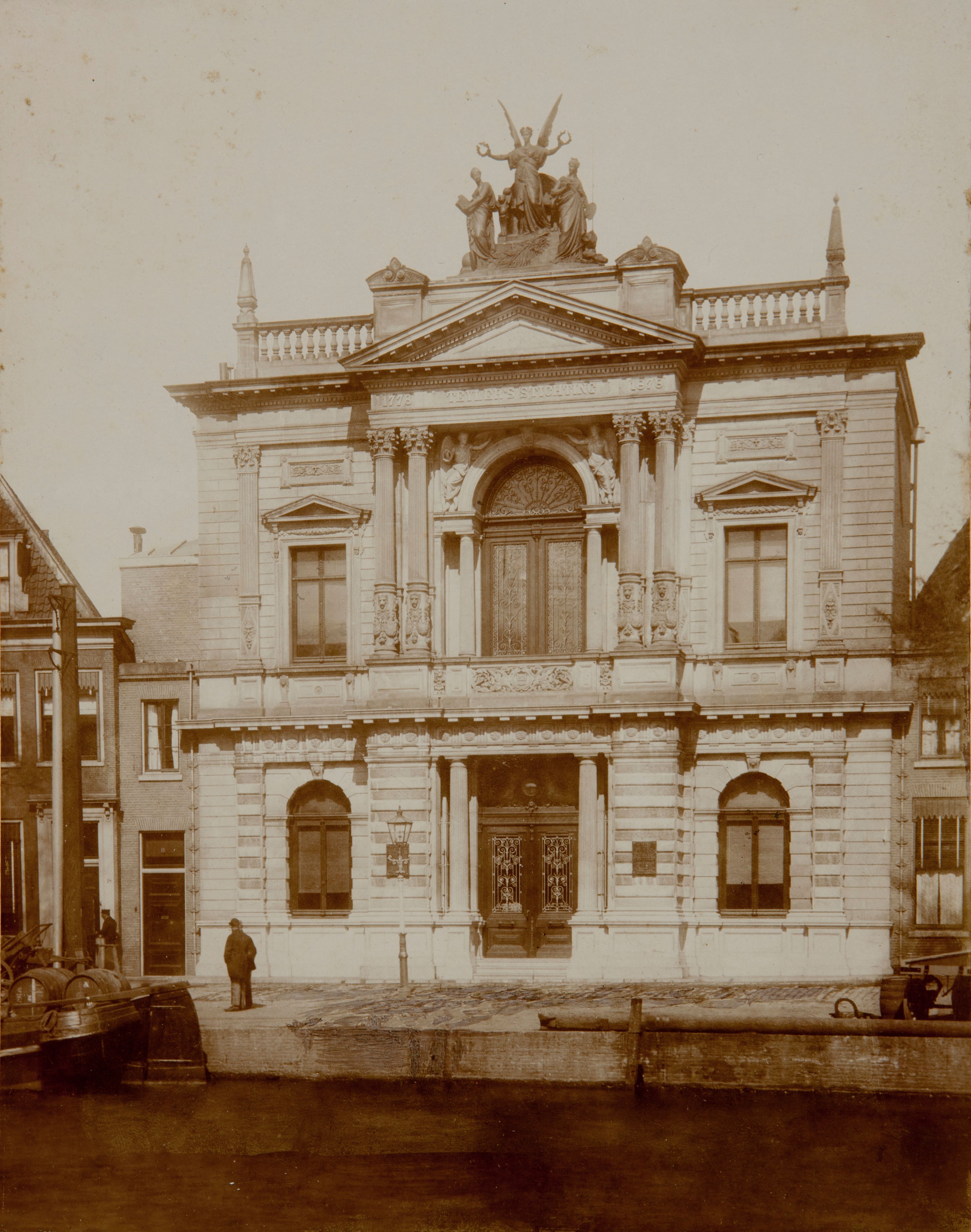 Archive photo Teylers Museum
