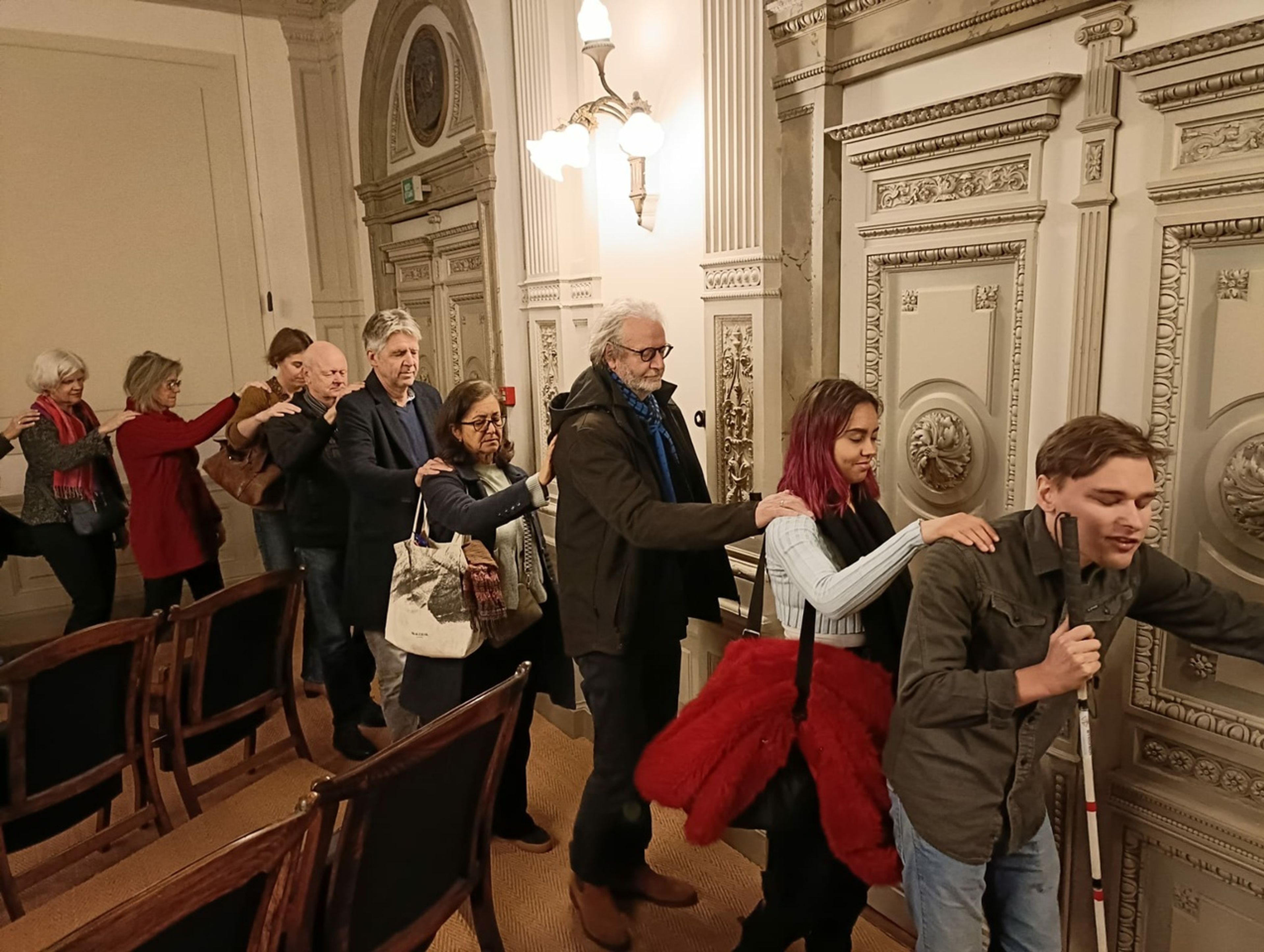 Een rondleiding door Teylers Museum door visueel beperkte gids Leroy de Böck