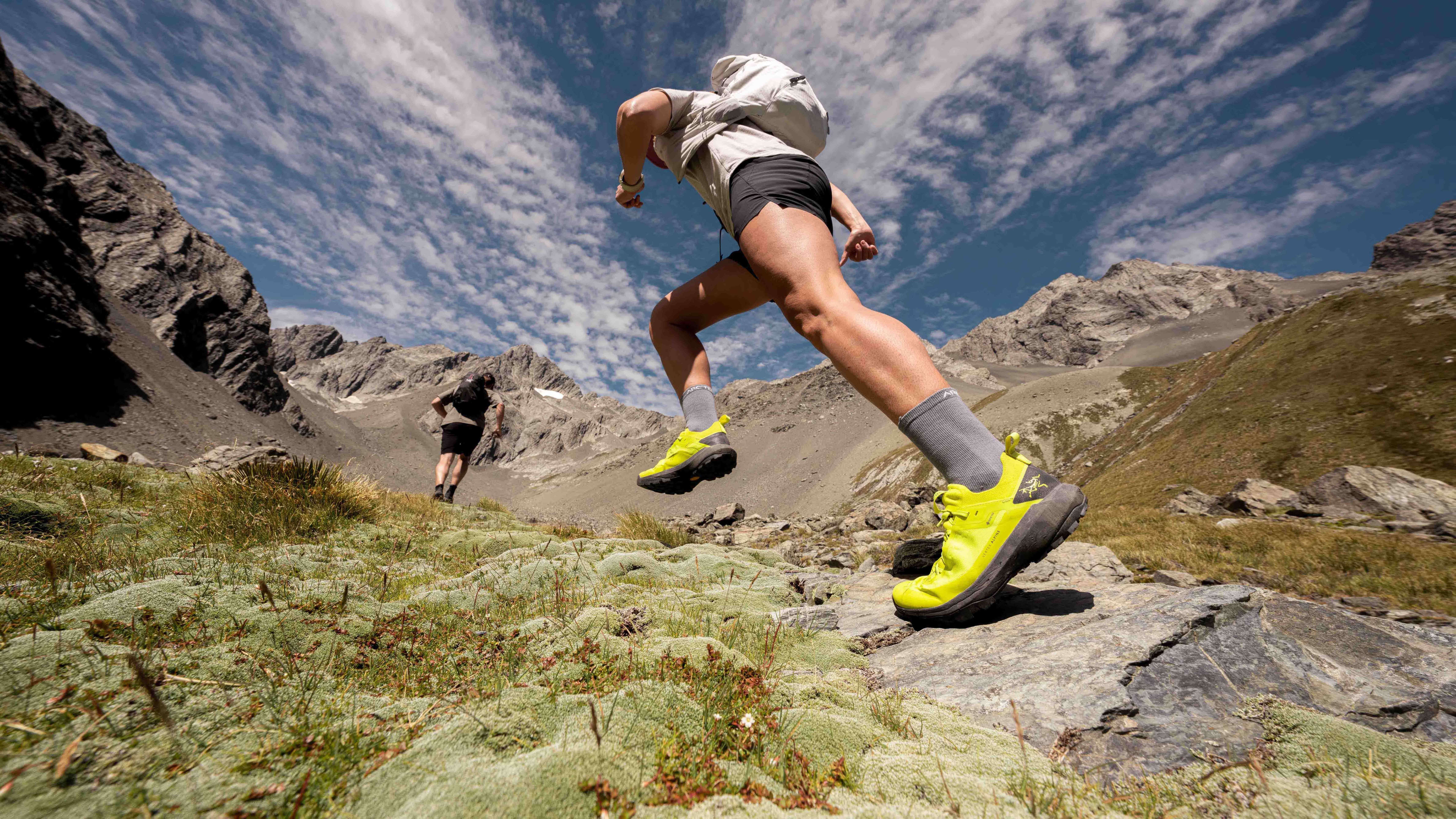 ENROUTE.RUN is a dedicated run specialty store built for runners who value performance, fit, and community.