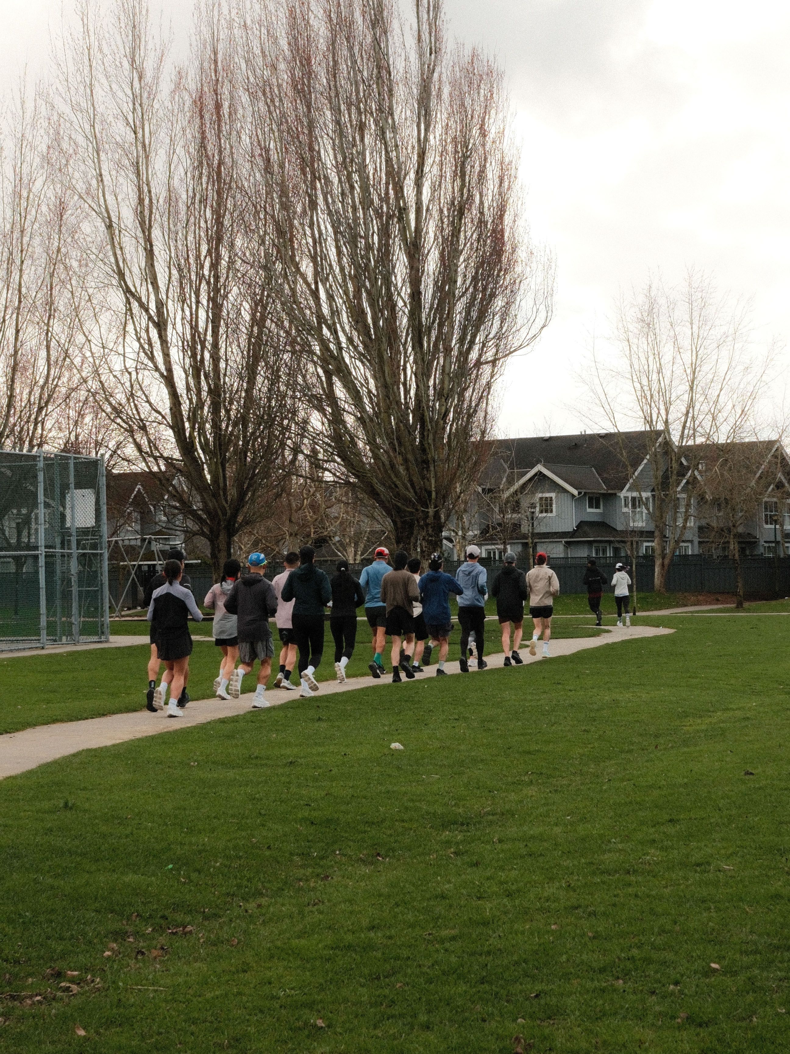 Runners running in a pack