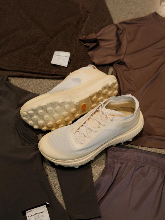 Satisfy TheRocker Trail running shoe