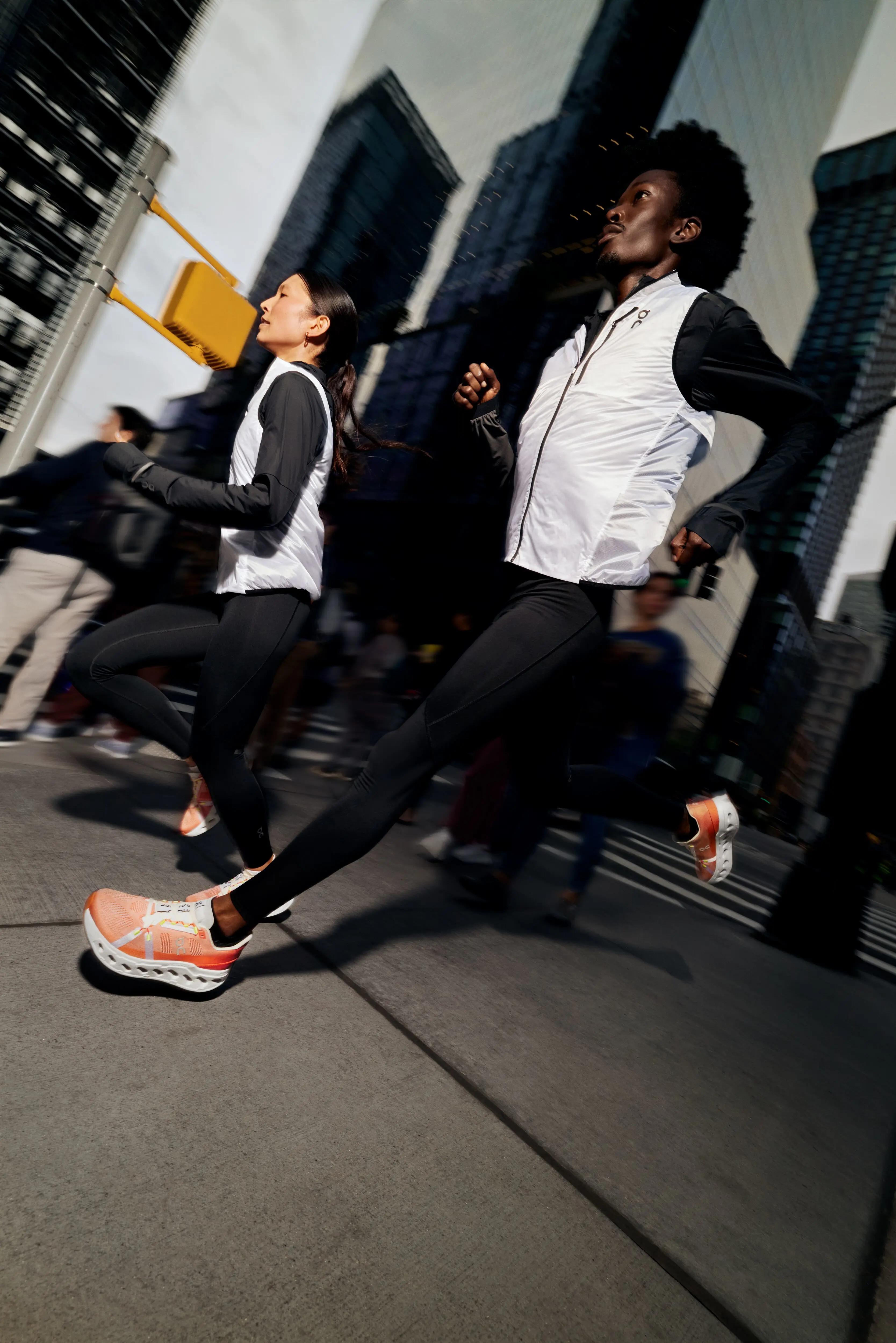 ENROUTE.RUN is a dedicated run specialty store built for runners who value performance, fit, and community.
